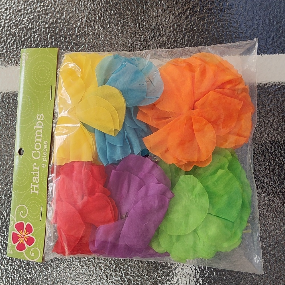 Bag of Chips Productions - Hair Combs - Set of 6 - NWT